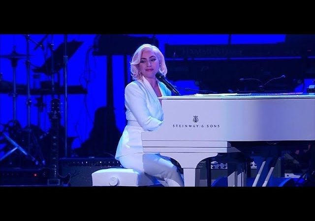 Lady Gaga – Million Reasons, Yoü And I, The Edge Of Glory (Live at One American Appearl 2017)