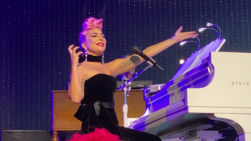 Lady Gaga – Paparazzi (Live in Las Vegas, October 20)