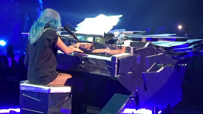 Lady Gaga Shallow Live in las vegas